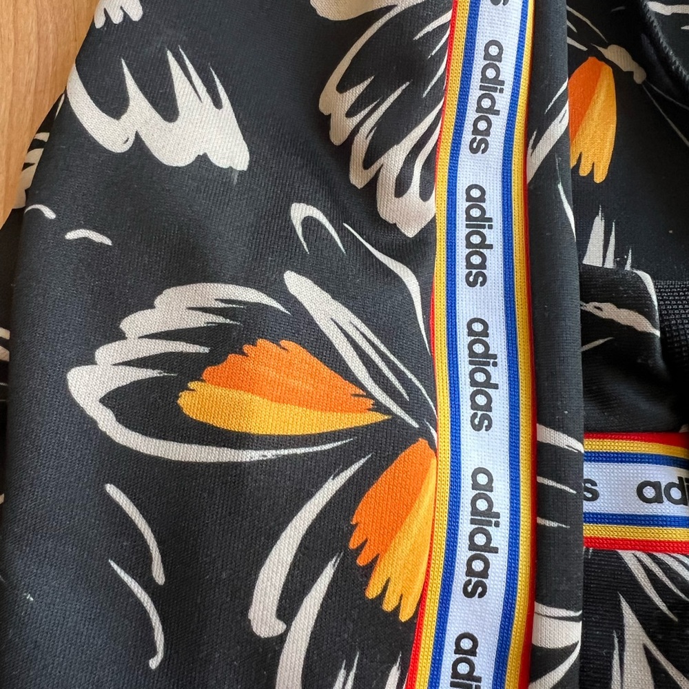 Farm Rio x Adidas - Picture 5 of 15